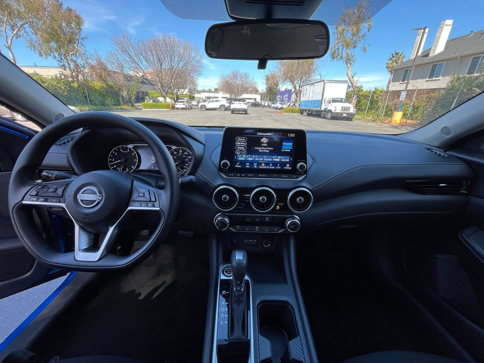 Used 2025 Nissan Sentra SV FWD image 32