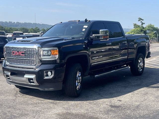 Used 2018 GMC Sierra 3500 Denali w/ Duramax Plus Package AWD/4WD image 8