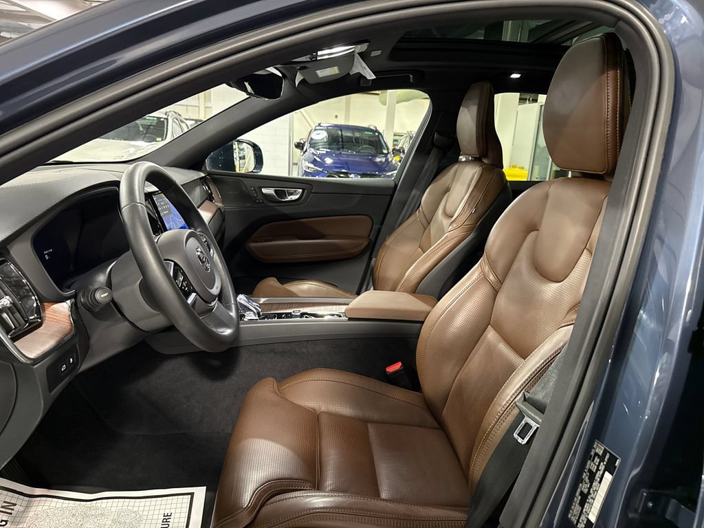 Used 2023 Volvo XC60 T8 Ultimate AWD/4WD image 10