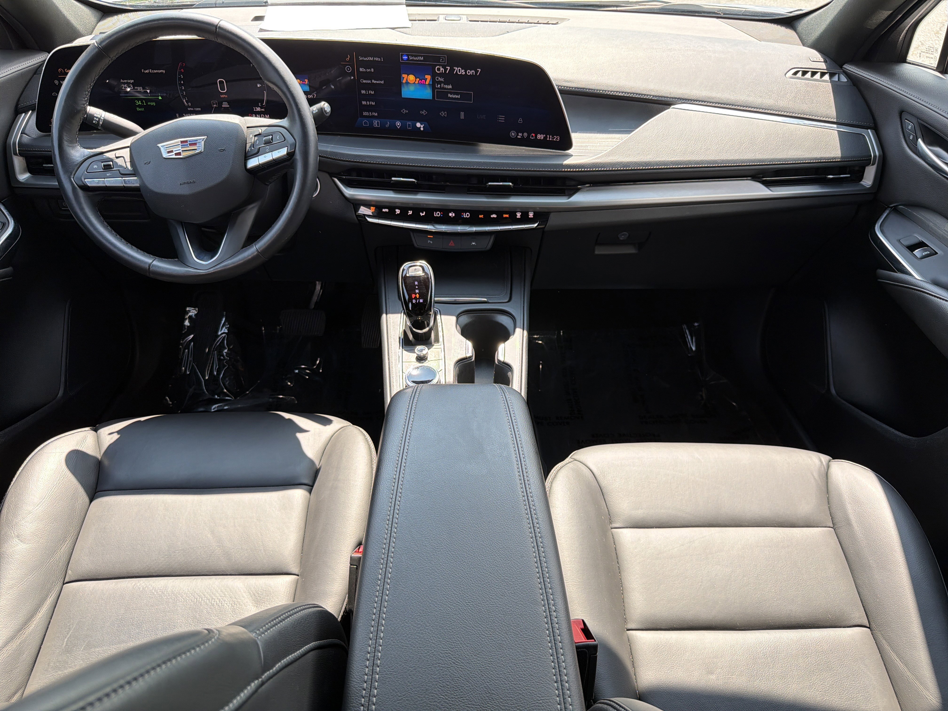 Used 2025 Cadillac XT4 Premium Luxury FWD image 23