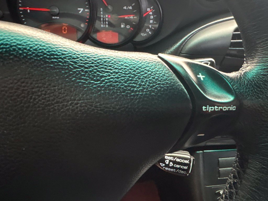 Used 2001 Porsche 911 Carrera RWD image 29