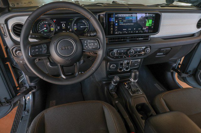 Used 2024 Jeep Wrangler Sport S w/ Convenience Group AWD/4WD image 22