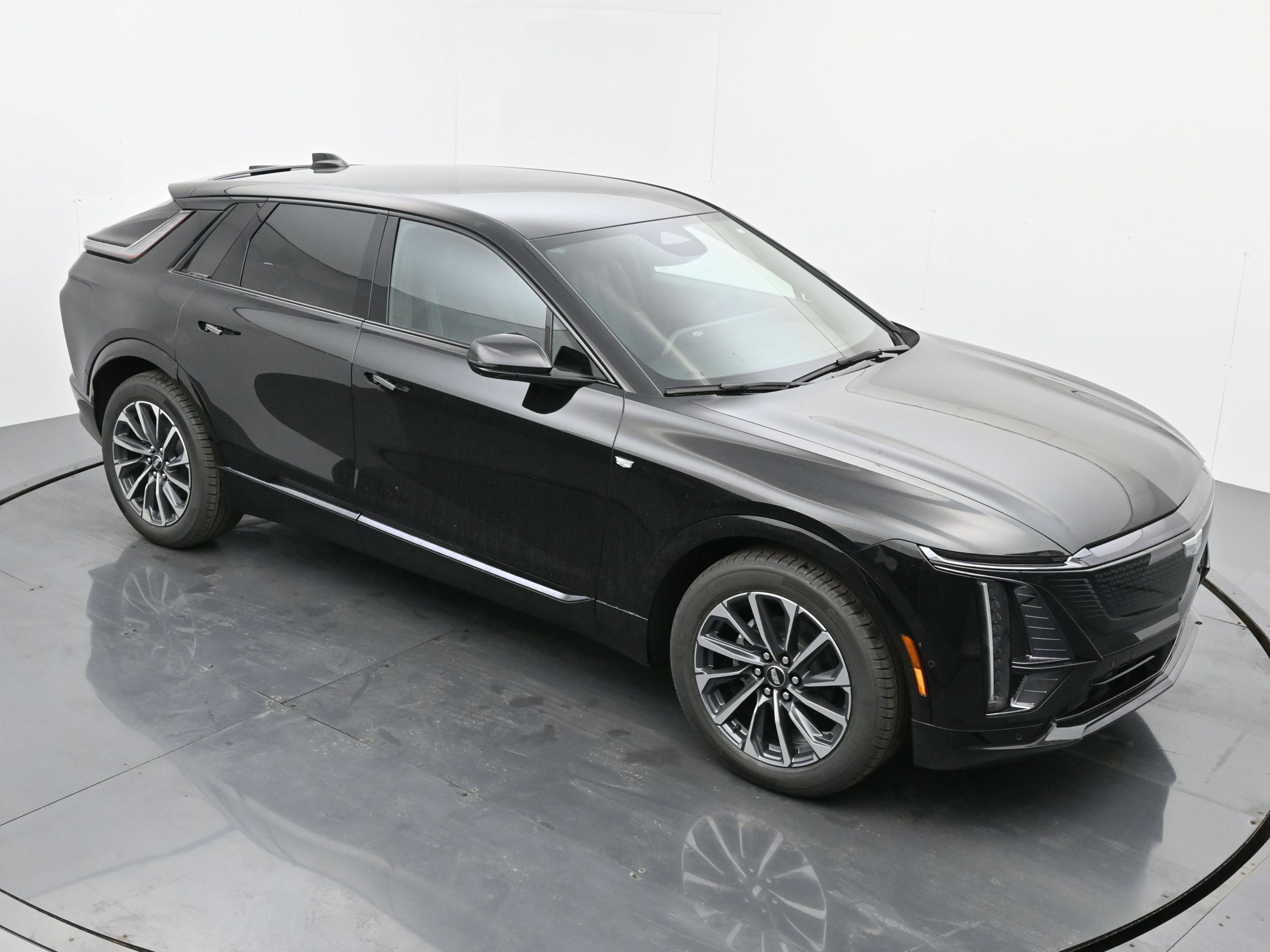 New 2025 Cadillac Lyriq Sport image 29