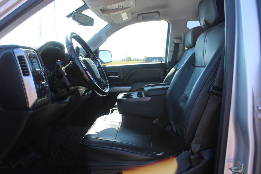 Used 2018 Chevrolet Silverado 1500 LT w/ All Star Edition AWD/4WD image 23
