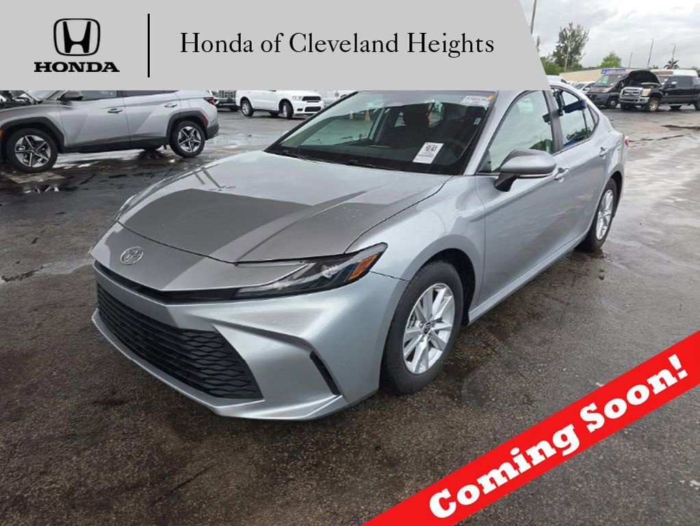 Used 2025 Toyota Camry LE FWD image 1