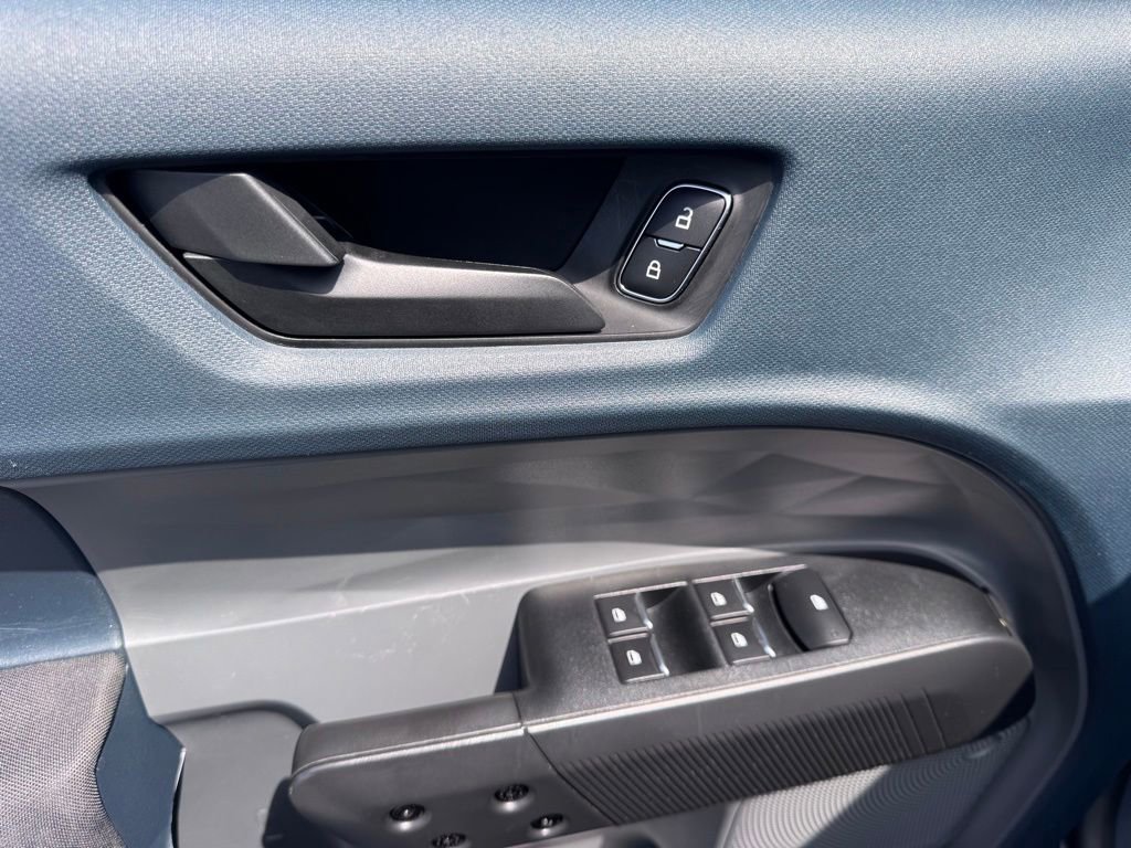 Used 2022 Ford Maverick XL FWD image 19