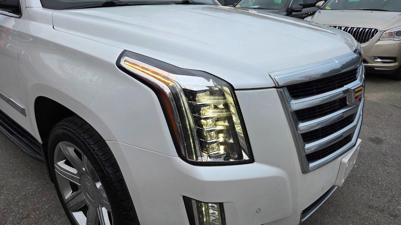 Used 2016 Cadillac Escalade ESV Premium image 18