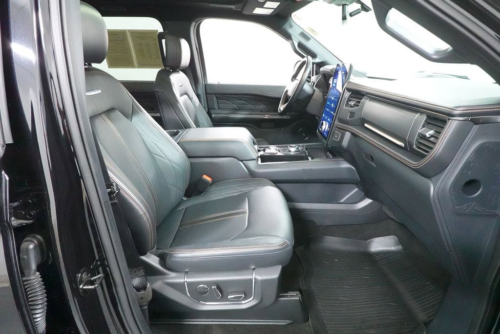 Certified 2023 Ford Expedition Platinum AWD/4WD image 35