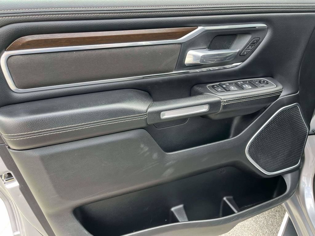 Used 2021 RAM 1500 Laramie AWD/4WD image 12
