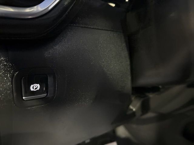 Used 2020 Chevrolet Silverado 2500 LTZ w/ LTZ Premium Package image 38