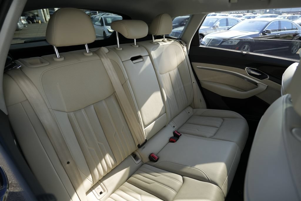 Used 2019 Audi e-tron Prestige AWD/4WD image 33
