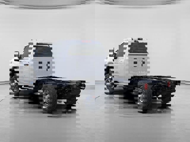 New 2026 GMC Sierra 3500 Pro image 3