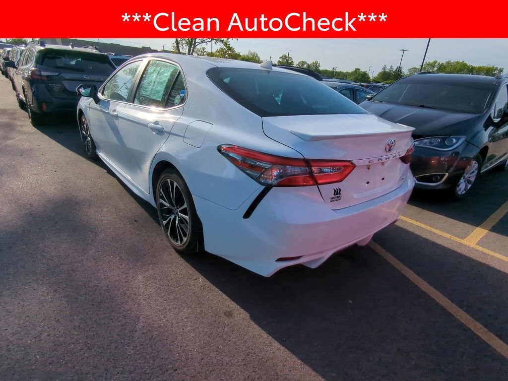 Used 2019 Toyota Camry SE FWD image 4