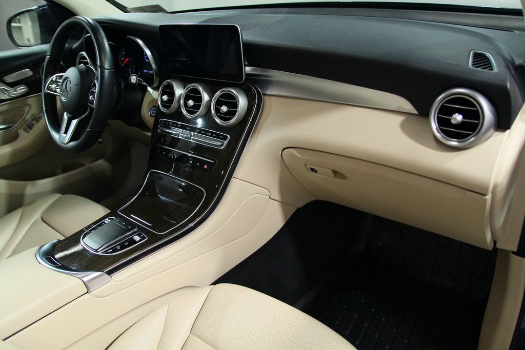 Certified 2021 Mercedes-Benz GLC 300 4MATIC image 21
