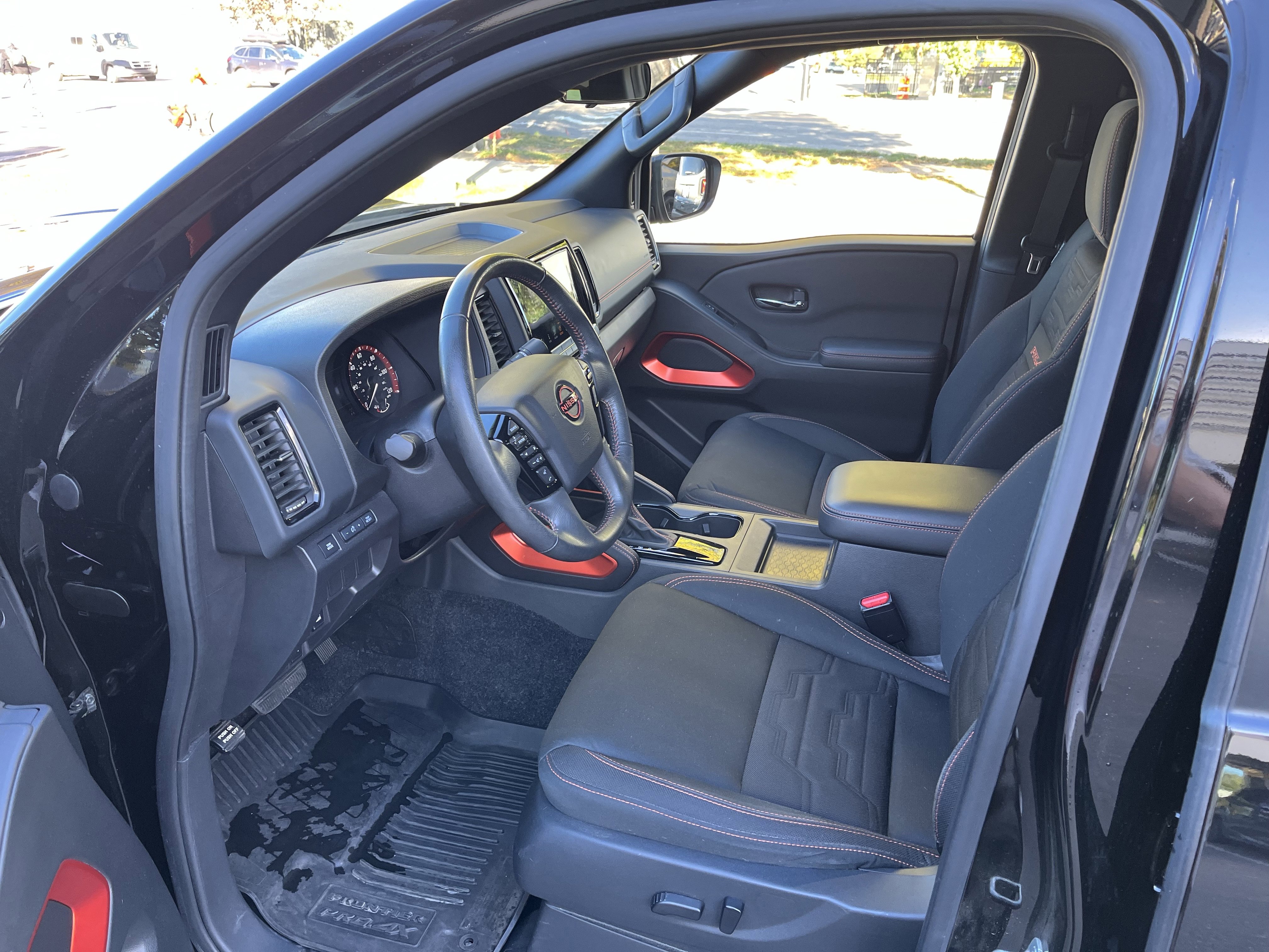 Certified 2024 Nissan Frontier PRO-4X w/ Off-Road Protection Package image 13