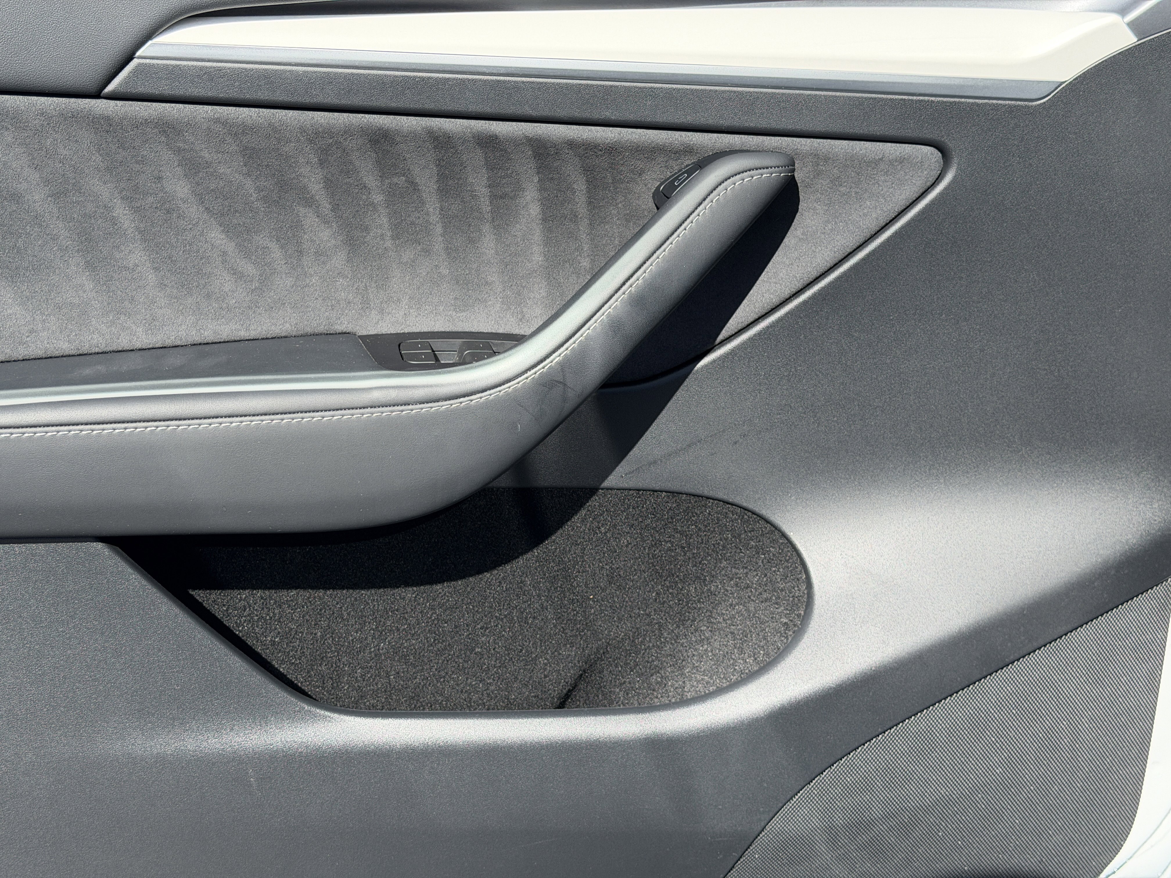 Used 2023 Tesla Model Y Long Range image 22