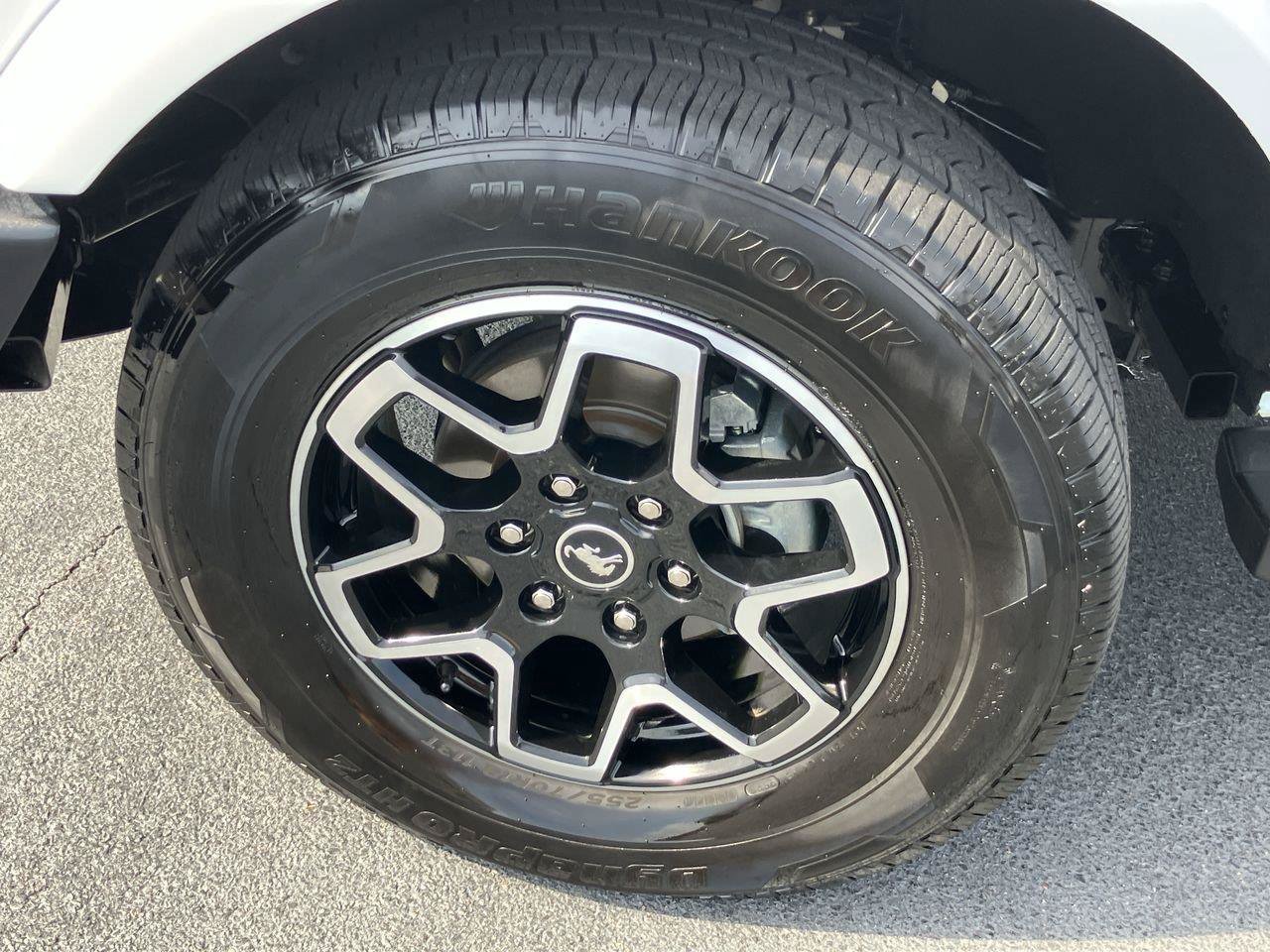 Used 2024 Ford Bronco Outer Banks AWD/4WD image 9