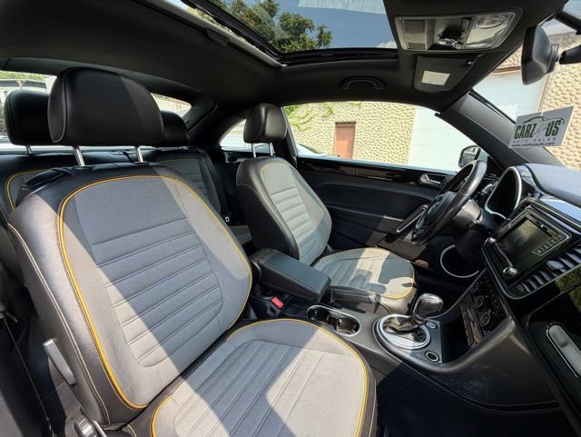 Used 2017 Volkswagen Beetle 1.8T Dune FWD image 19