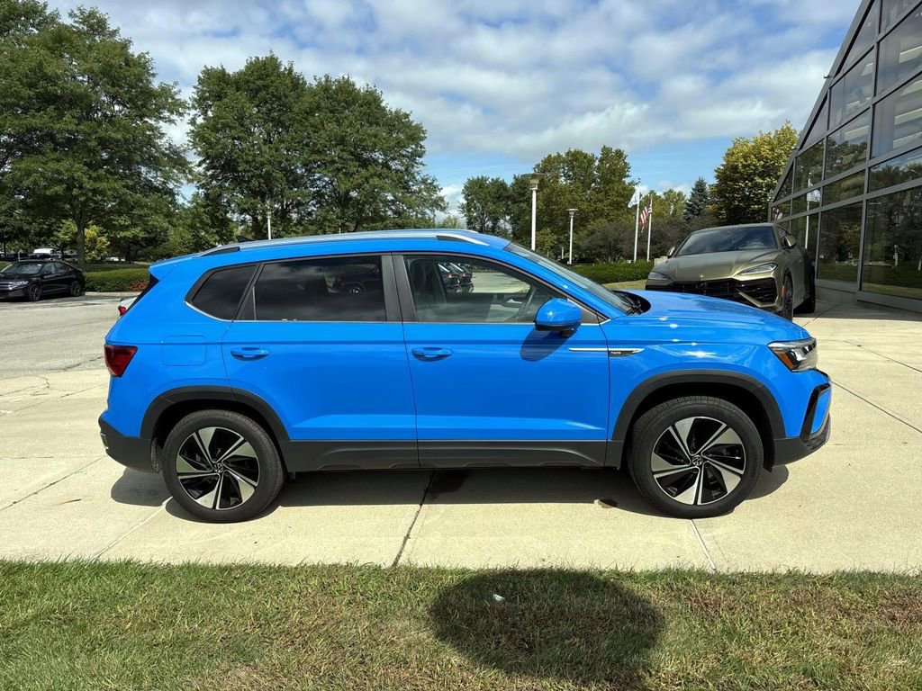 Used 2024 Volkswagen Taos SE image 8