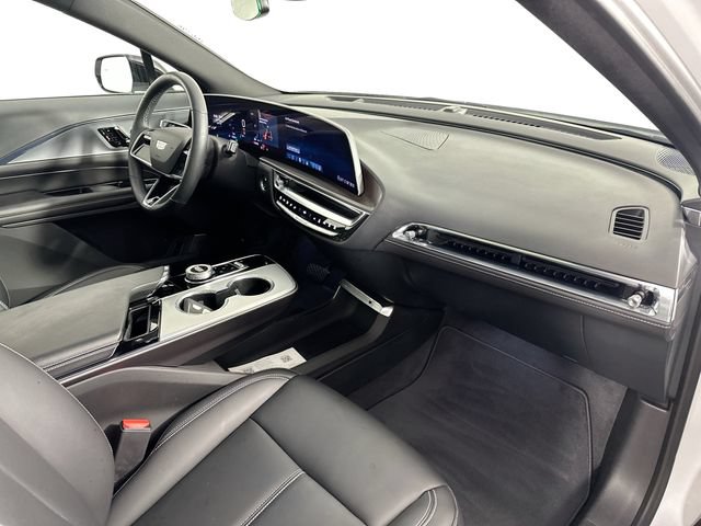 Used 2024 Cadillac Lyriq Tech w/ Driver Assist Package AWD/4WD image 29
