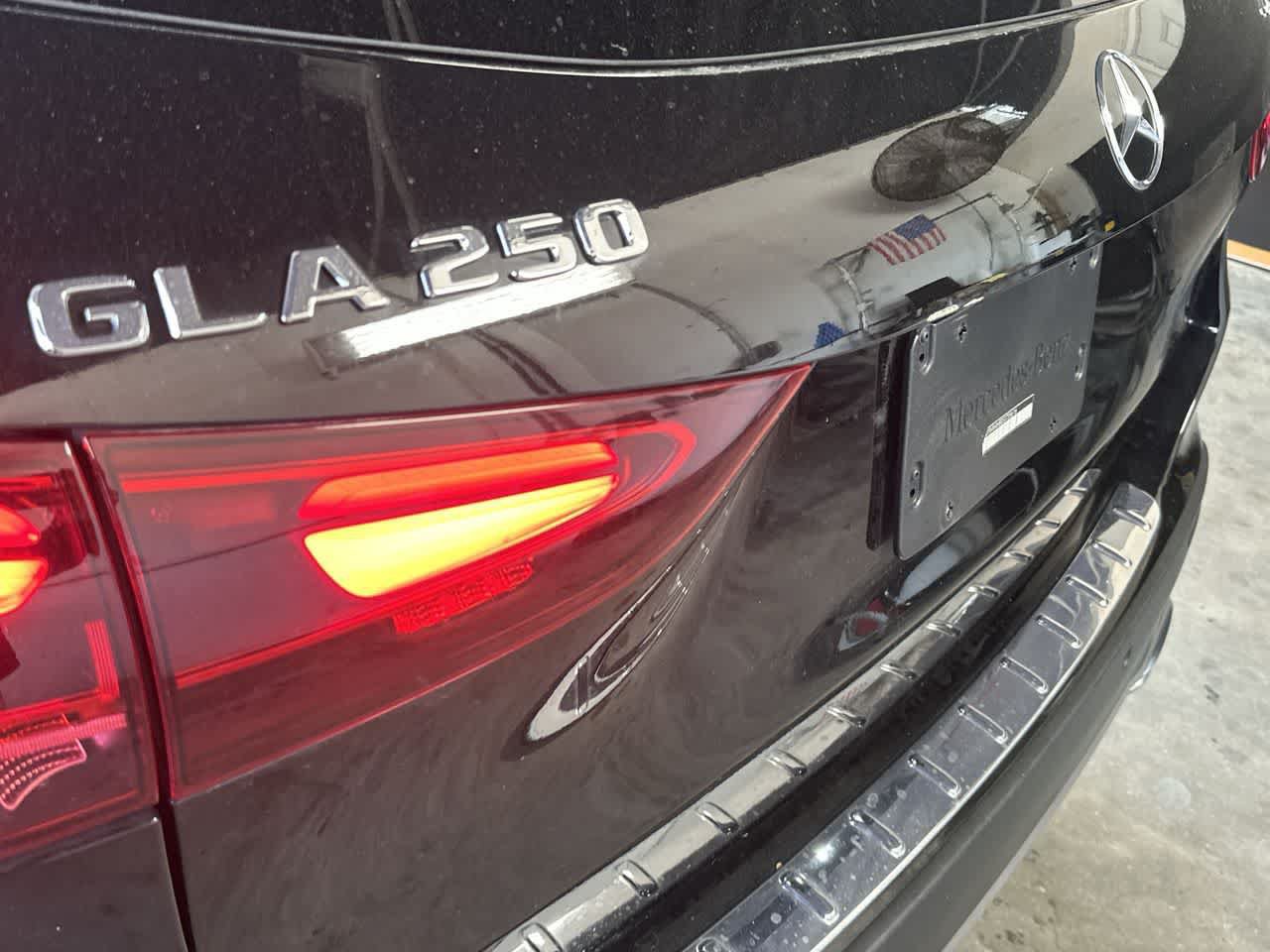 Used 2025 Mercedes-Benz GLA 250 4MATIC image 10