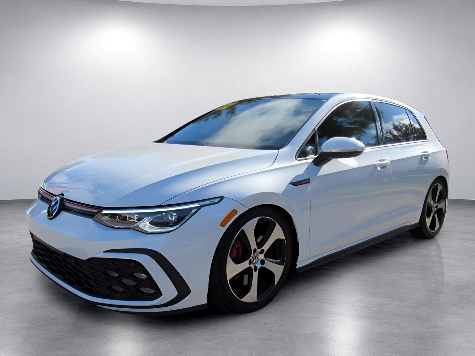 Used 2022 Volkswagen GTI SE FWD image 3