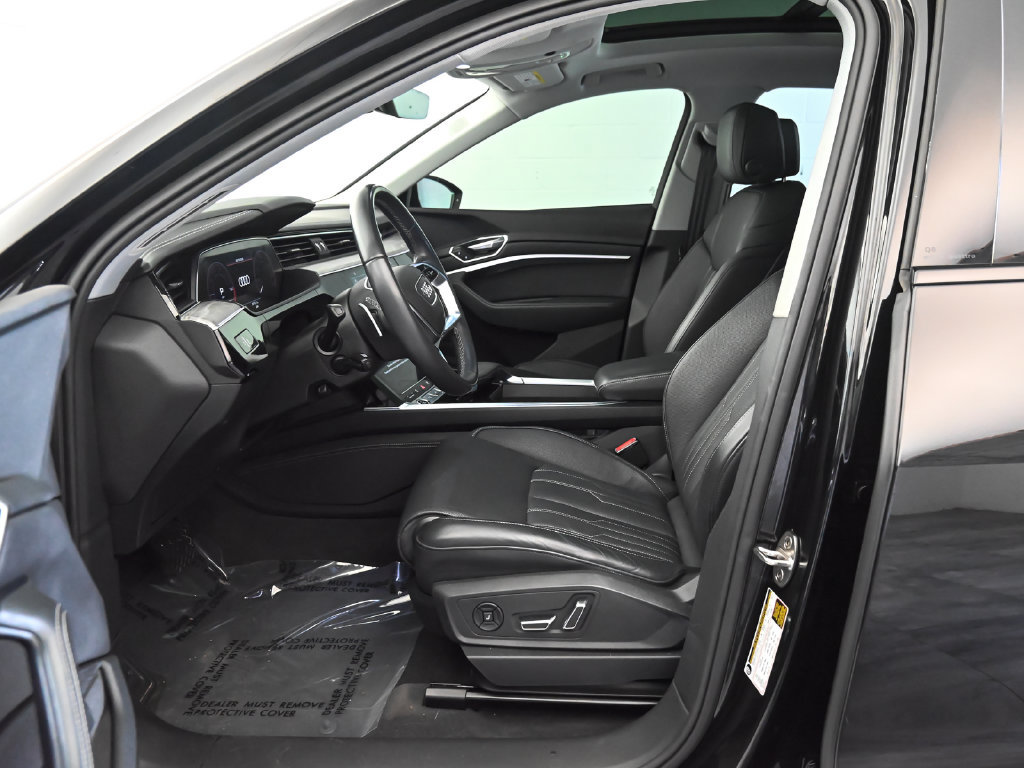Used 2024 Audi Q8 e-tron Prestige w/ Prestige Package AWD/4WD image 32