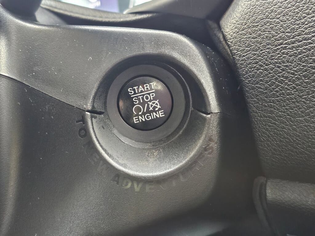 Used 2017 Jeep Renegade Altitude w/ Safety & Security Group image 30