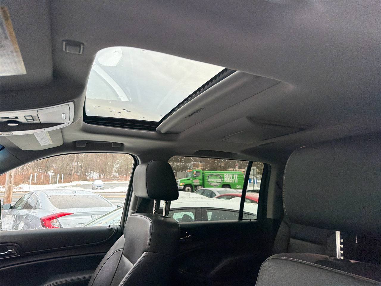 Used 2016 GMC Yukon XL SLT w/ Open Road Package image 19