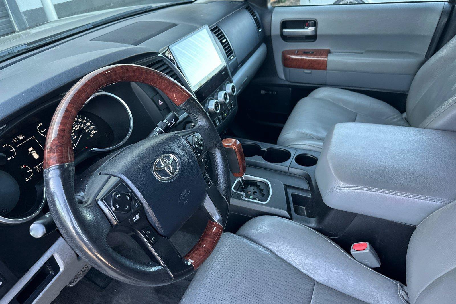 Used 2018 Toyota Sequoia Platinum w/ Carpet Mat Package AWD/4WD image 9