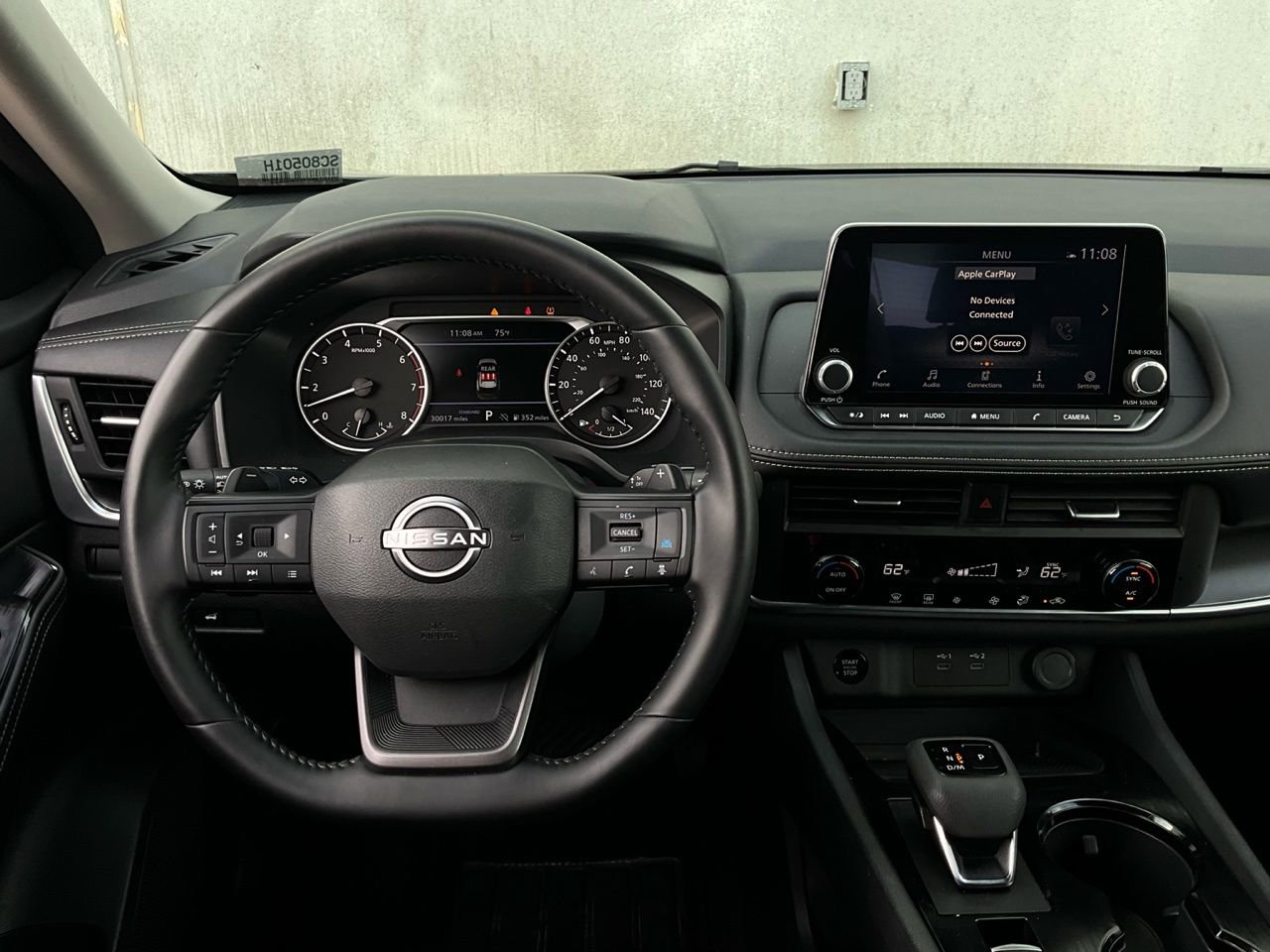 Used 2025 Nissan Rogue SV FWD image 14
