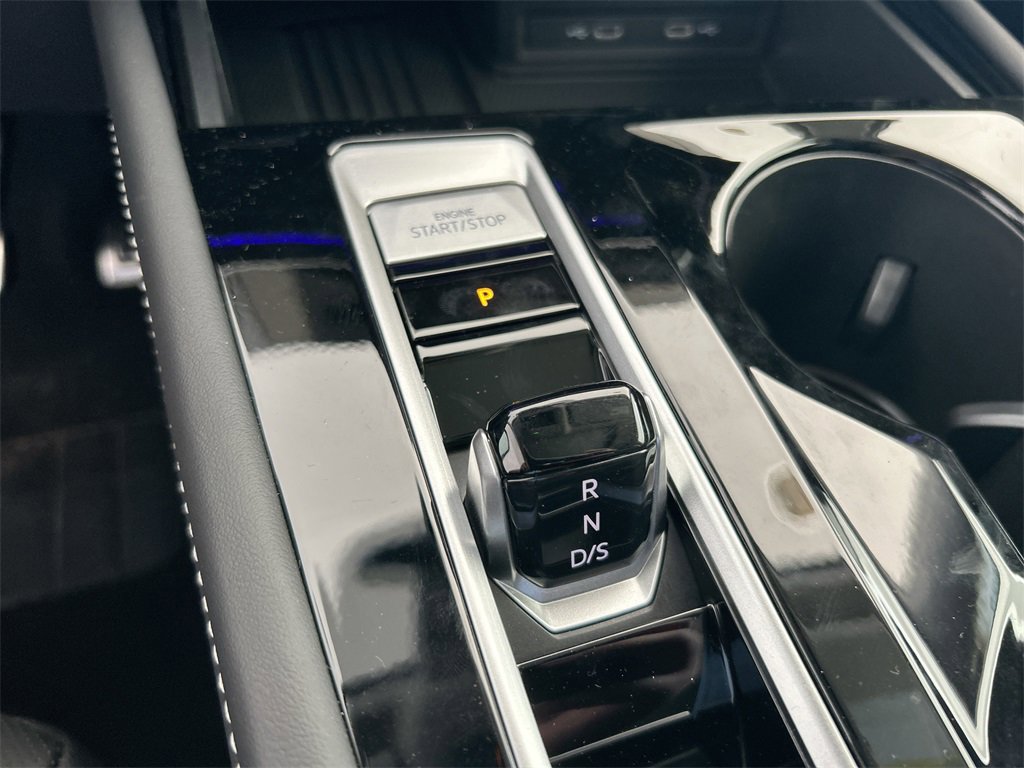 New 2025 Volkswagen Atlas SEL Premium R-Line image 36