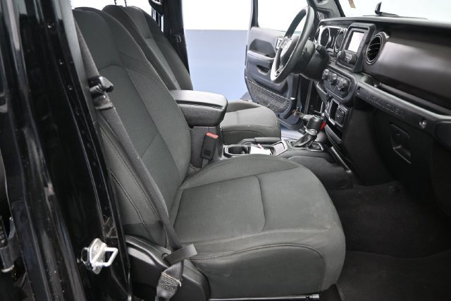 Used 2019 Jeep Wrangler Unlimited Sport AWD/4WD image 17