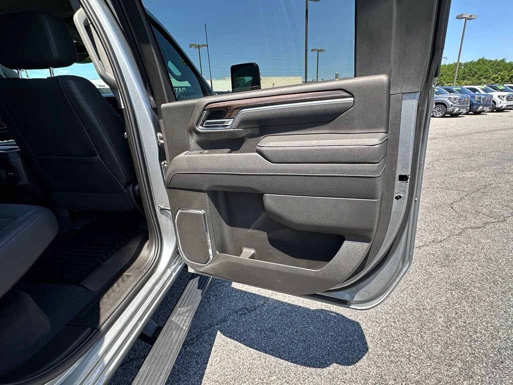 Used 2025 Chevrolet Silverado 2500 LT w/ Safety Package AWD/4WD image 18