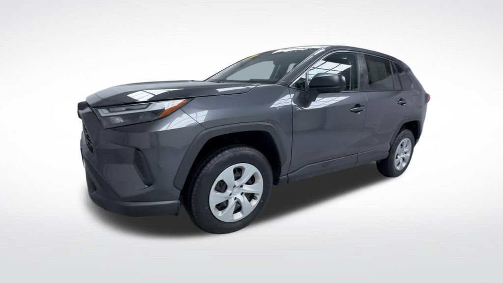 Certified 2024 Toyota RAV4 LE AWD/4WD image 5