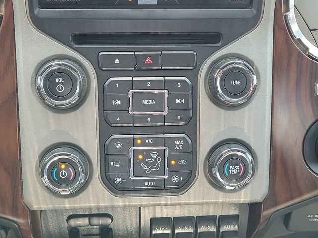 Used 2016 Ford F350 Lariat w/ Lariat Ultimate Package AWD/4WD image 30