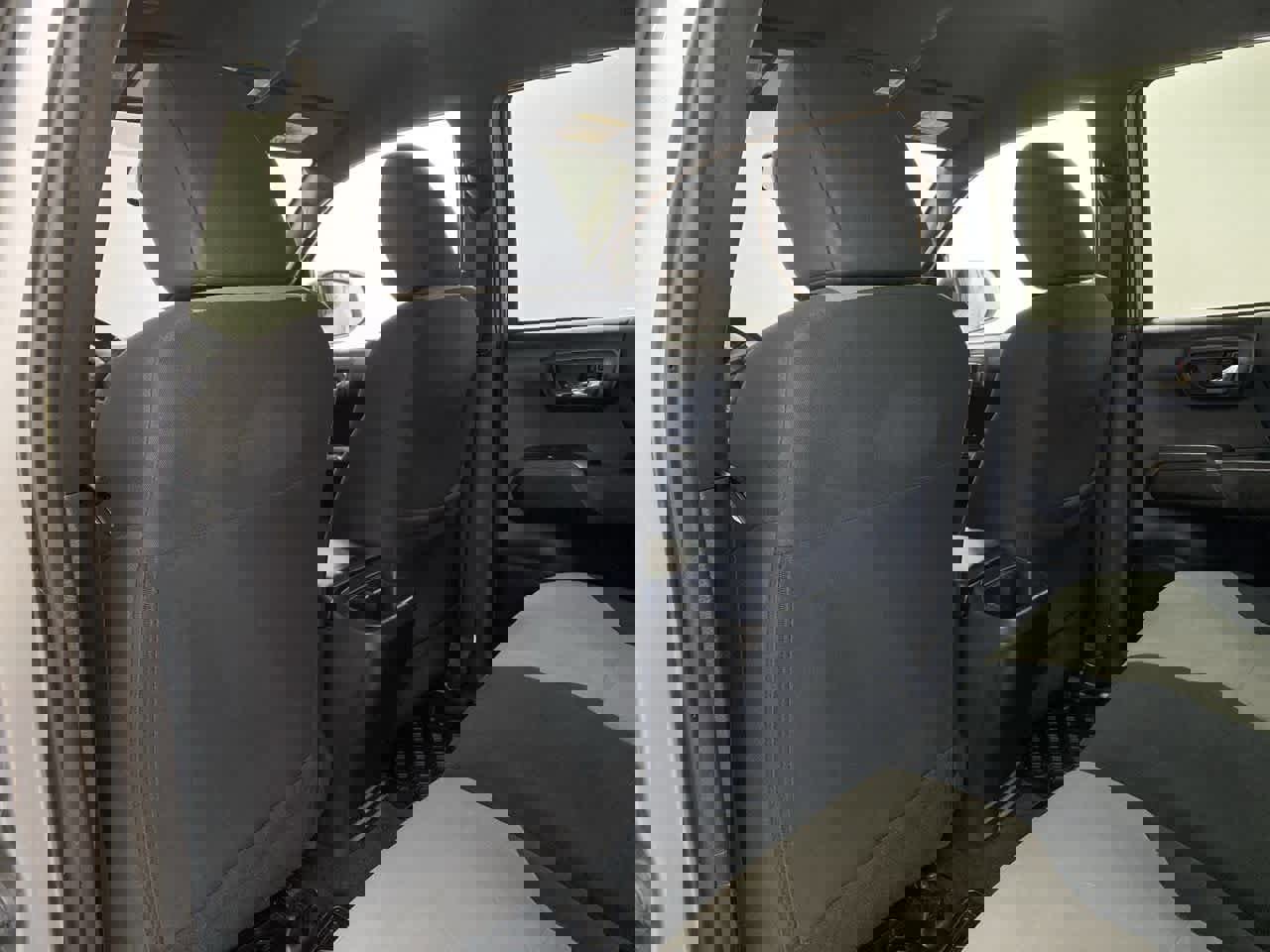 Used 2020 Toyota Tacoma TRD Off-Road image 15