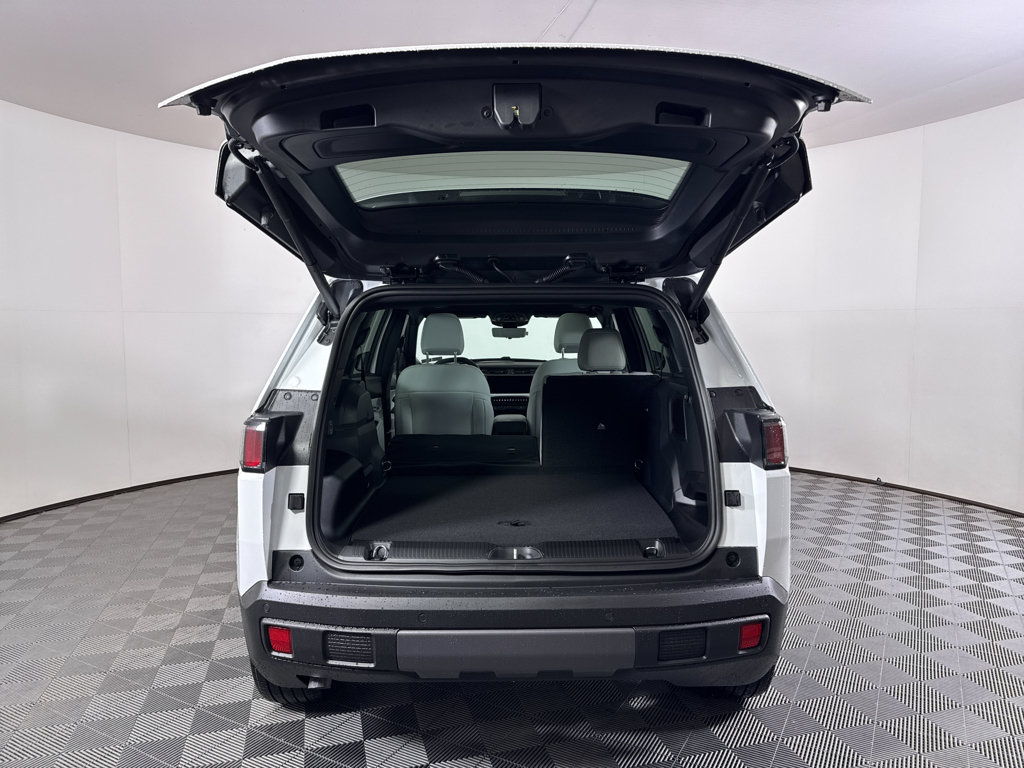 New 2026 Jeep Cherokee Overland w/ Advanced Pro Tech Group AWD/4WD image 11