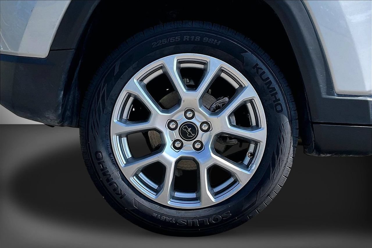 Used 2025 Jeep Compass Limited AWD/4WD image 35