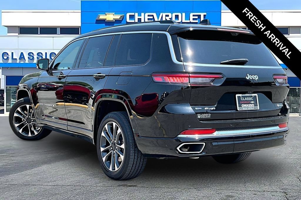 Used 2021 Jeep Grand Cherokee L Overland w/ Luxury Tech Group IV AWD/4WD image 3