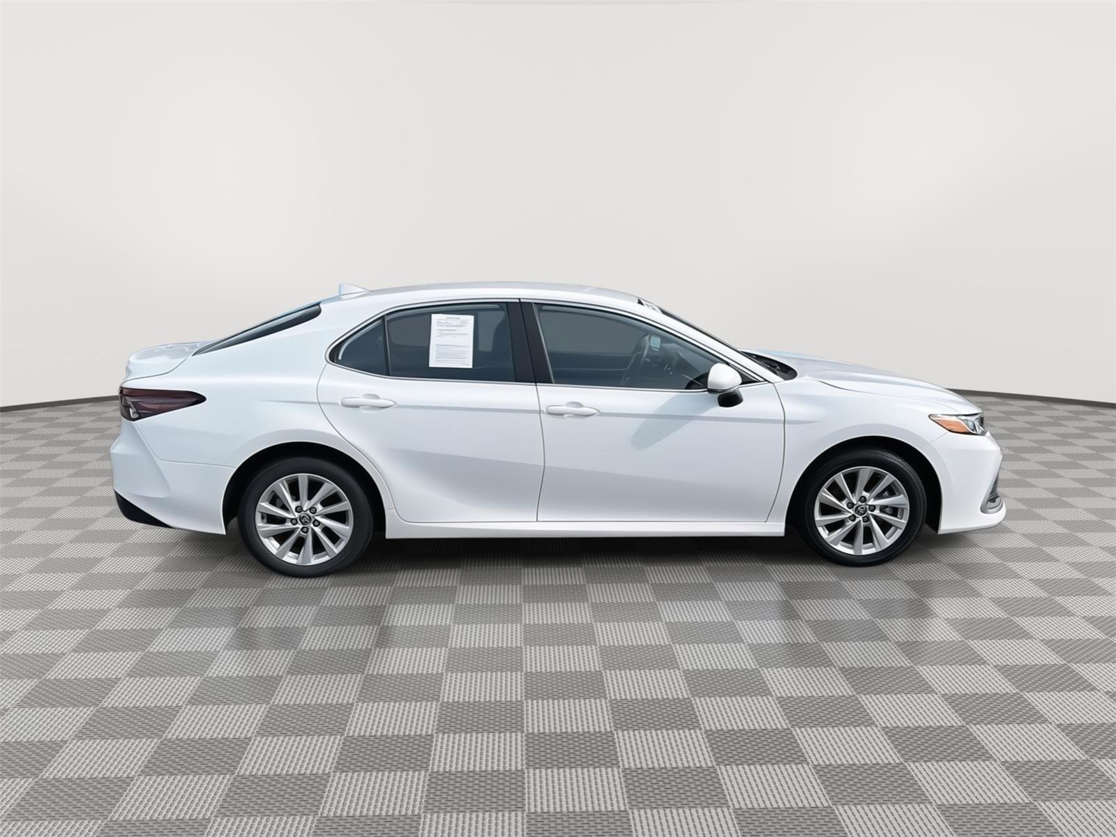 Used 2024 Toyota Camry LE image 6