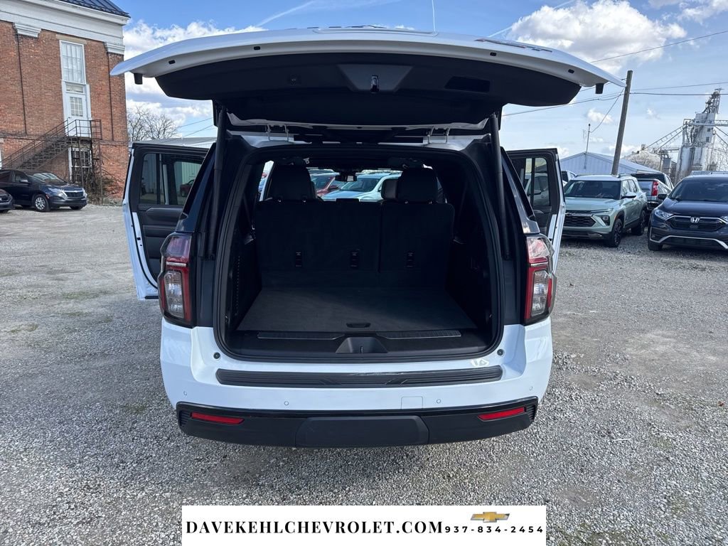 Used 2023 Chevrolet Suburban RST w/ Luxury Package AWD/4WD image 32