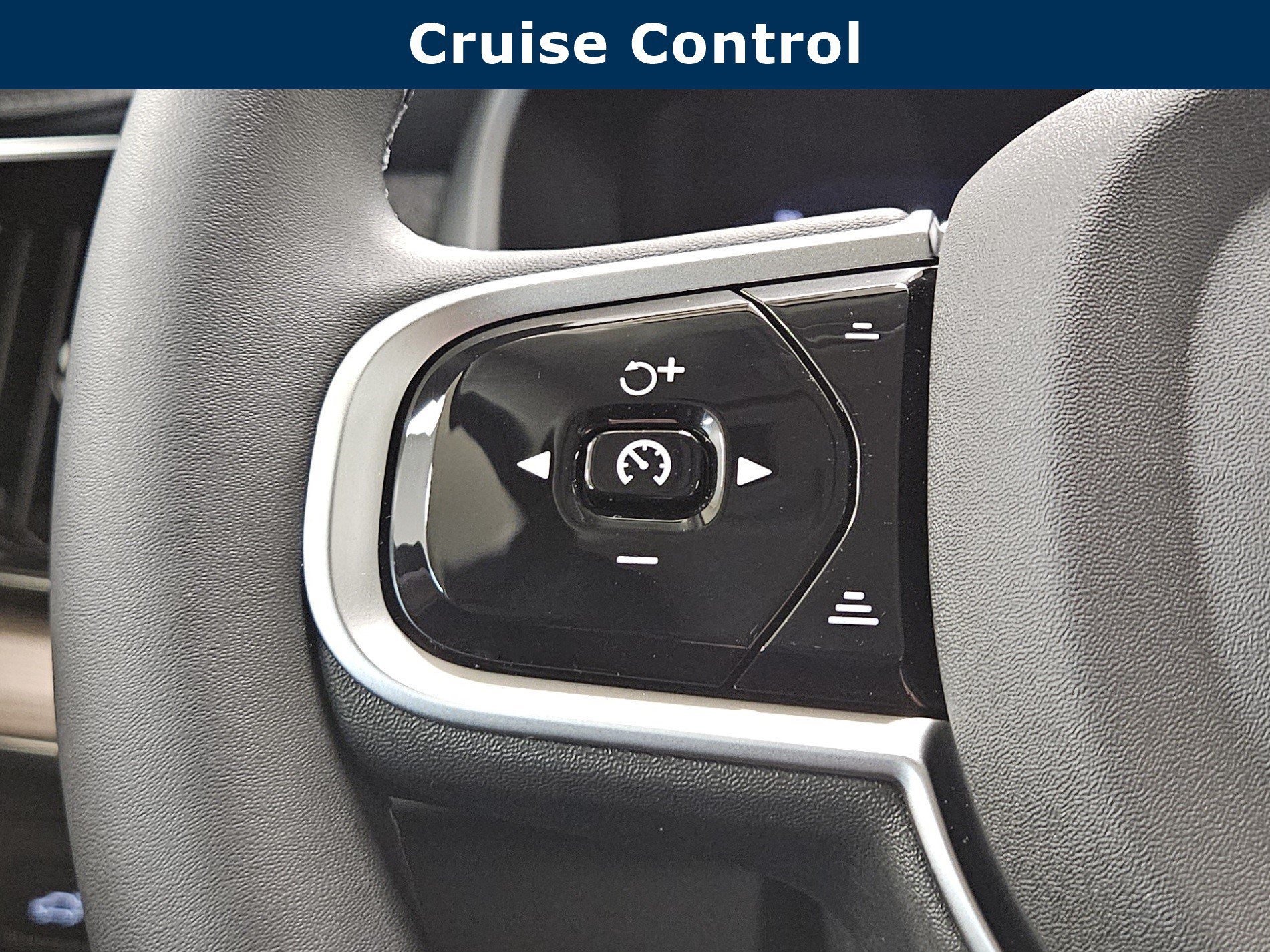 New 2026 Volvo XC90 B6 Core AWD/4WD image 37