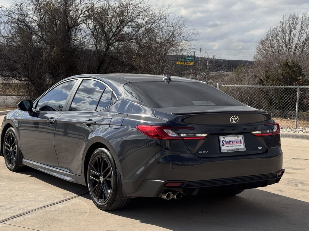 Used 2025 Toyota Camry SE w/ Multimedia Upgrade Package image 4