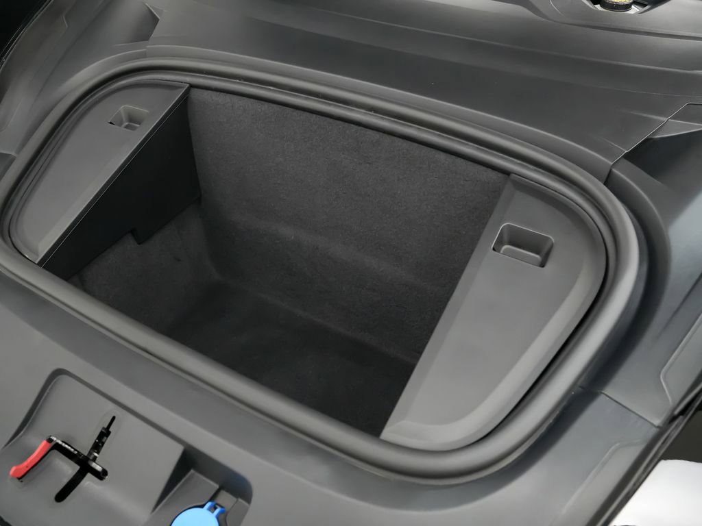 Certified 2025 Porsche Taycan 4S AWD/4WD image 15