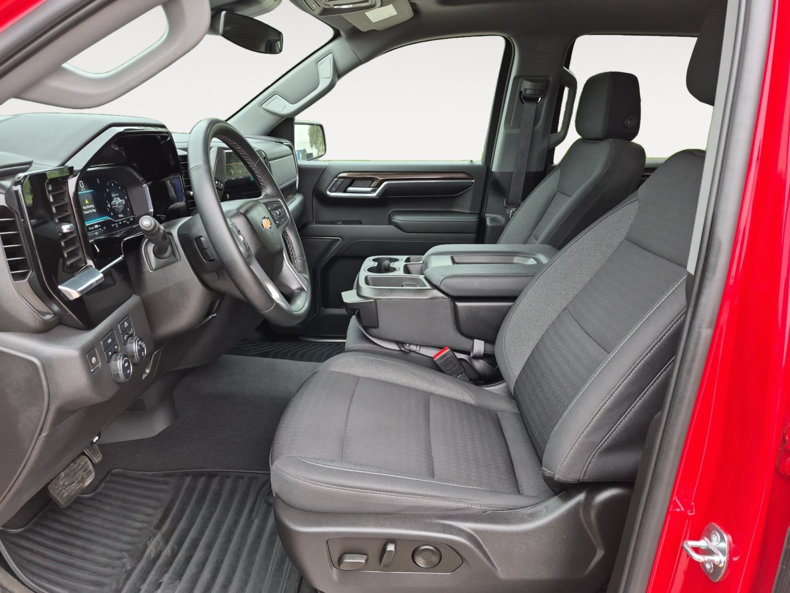 Used 2023 Chevrolet Silverado 1500 LT AWD/4WD image 22