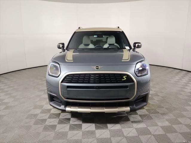 New 2025 MINI Cooper Countryman SE w/ Comfort Package Max image 2