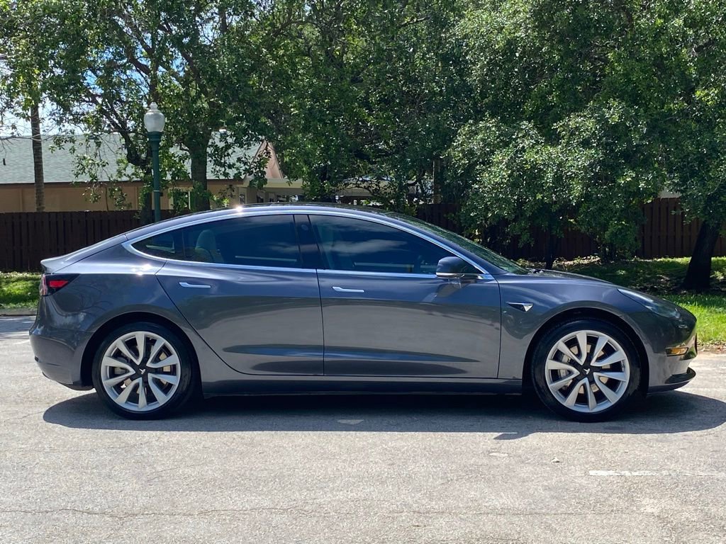 Used 2018 Tesla Model 3 Mid Range image 9