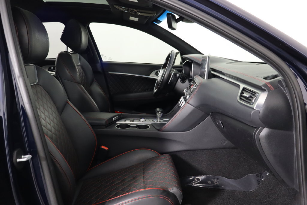 Used 2019 Genesis G70 2.0T Advanced w/ Sport Package RWD image 17
