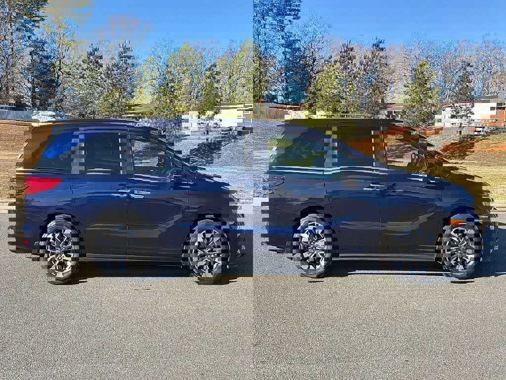 Used 2023 Honda Odyssey EX-L image 2